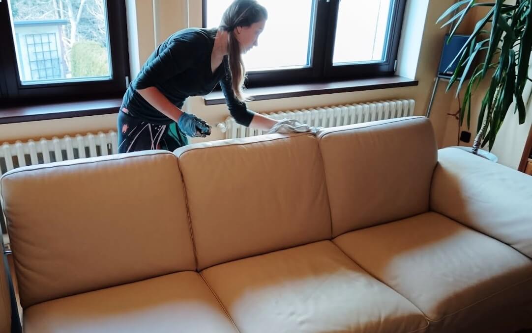Čištění kožené sedací soupravy