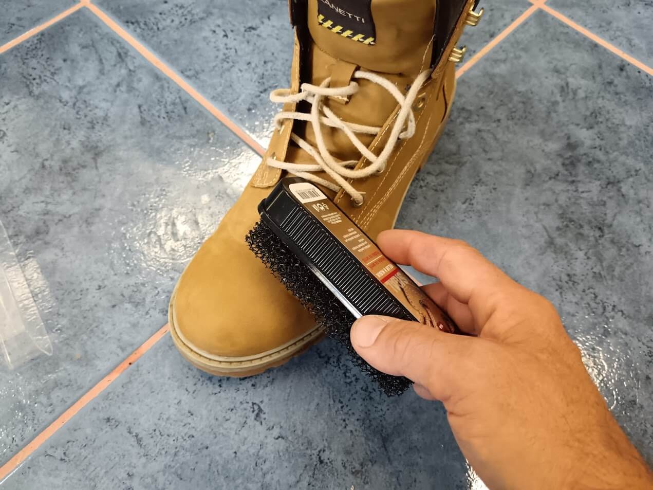 Čištění suchou cestou s houbou od Sigalu