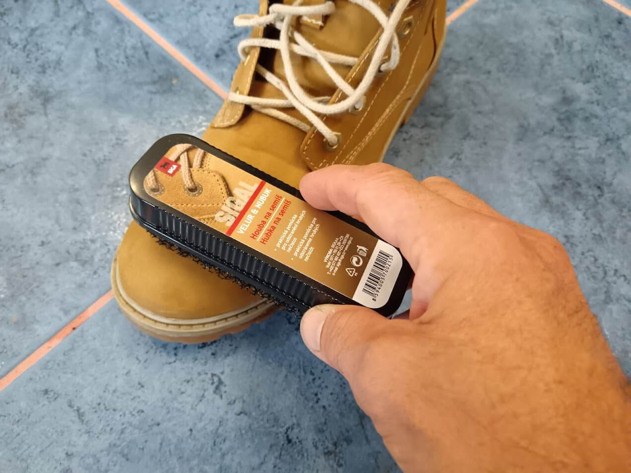 Čištění suchou cestou s houbou od Sigalu - detail