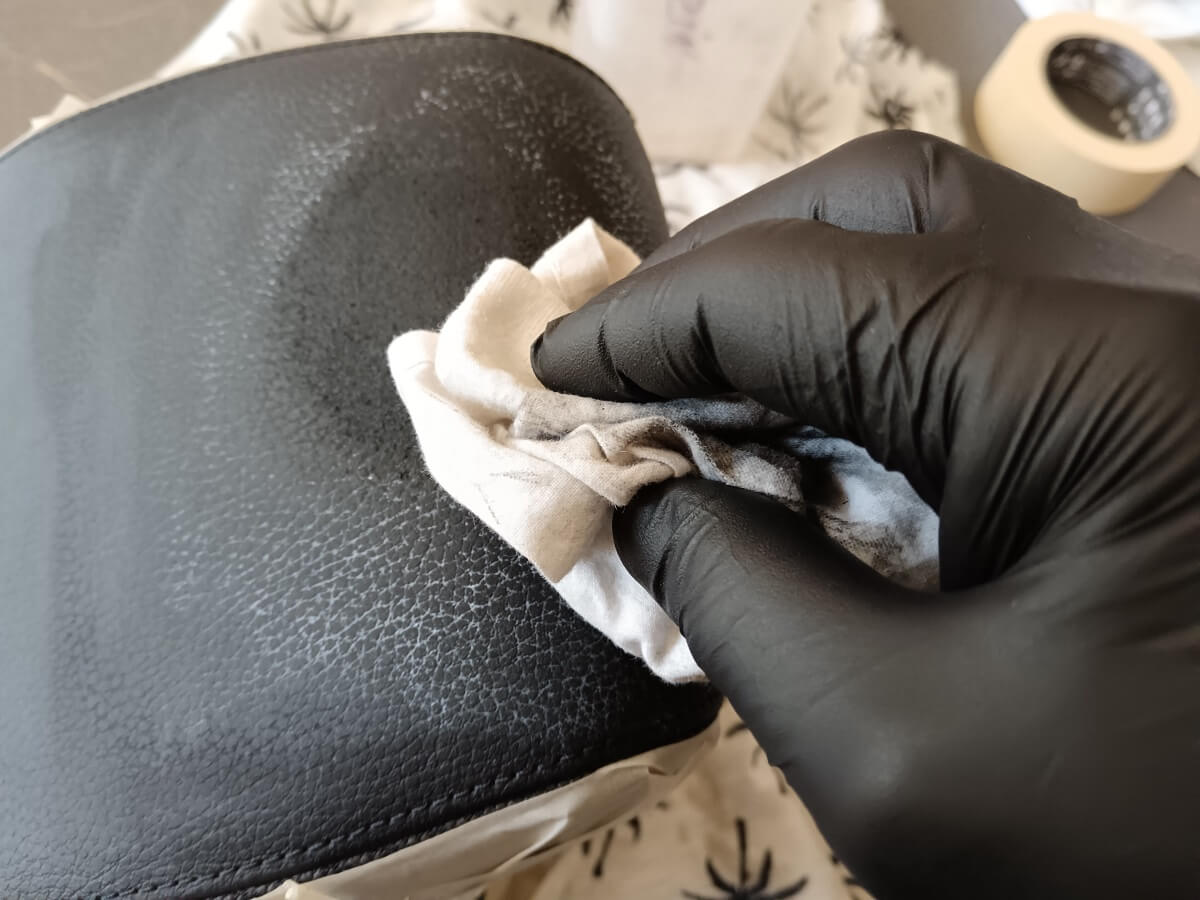 Jak zachránit mastné opěrky hlavy | Průvodce renovací kůže5