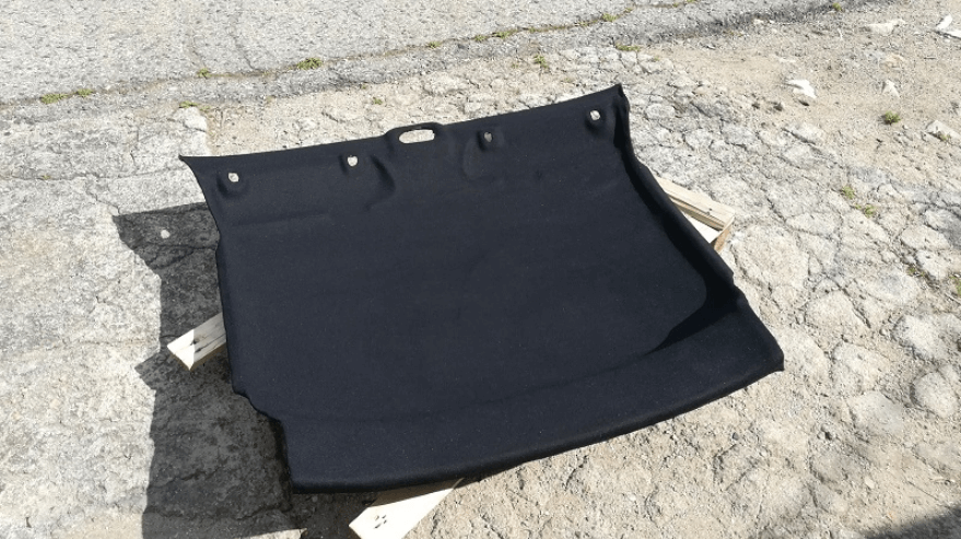 Stropnice do automobilu, potažená do nové látky za pomoci lepidla na stropnice Palty