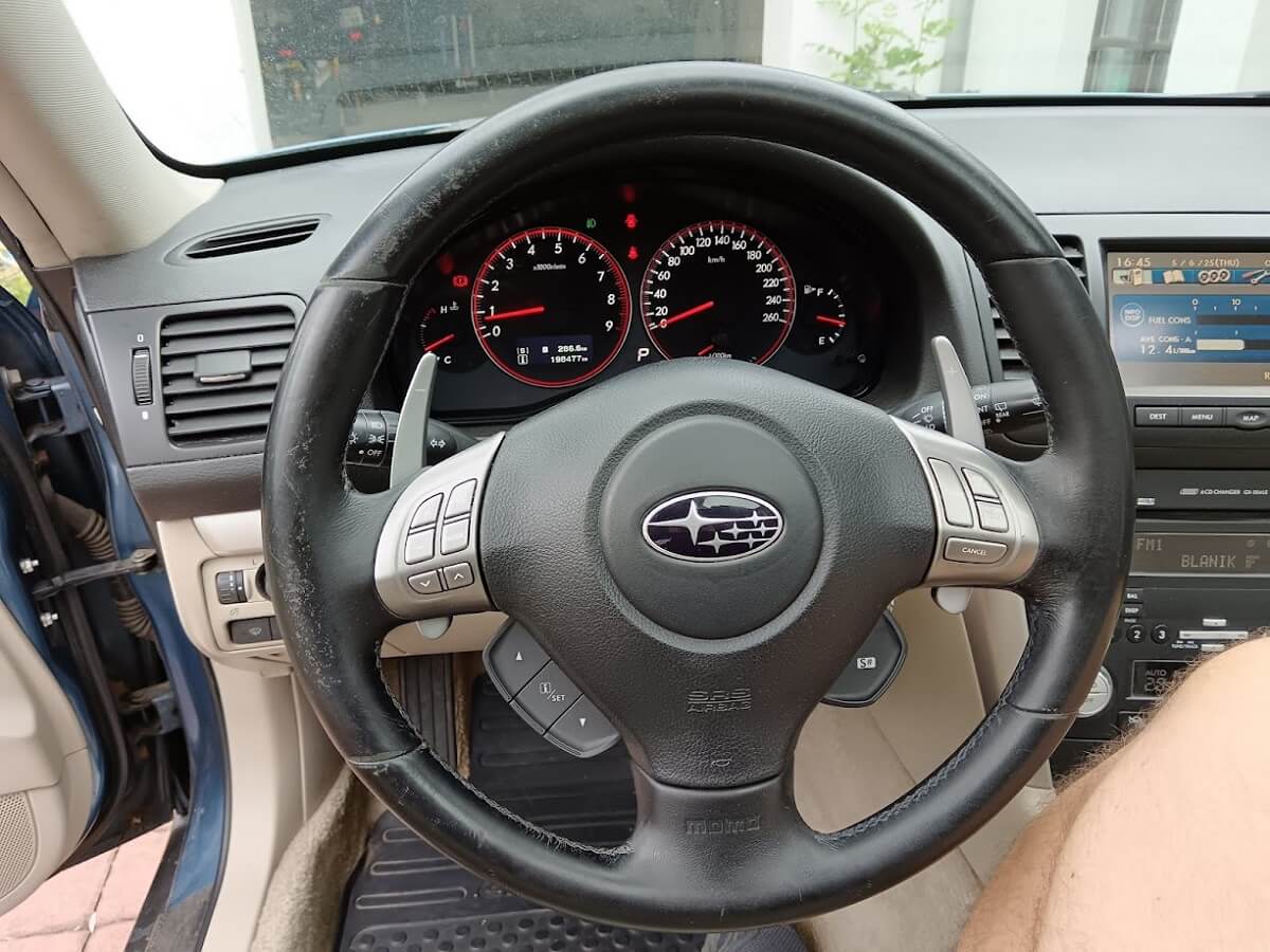 Volant Momo z Volvo V90